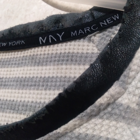 Marc New York size medium gray and white stripes sweater - Picture 10 of 10